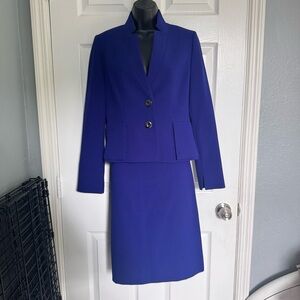 Tahari Vibrant Blue Blazer and Skirt suit Set - size 4